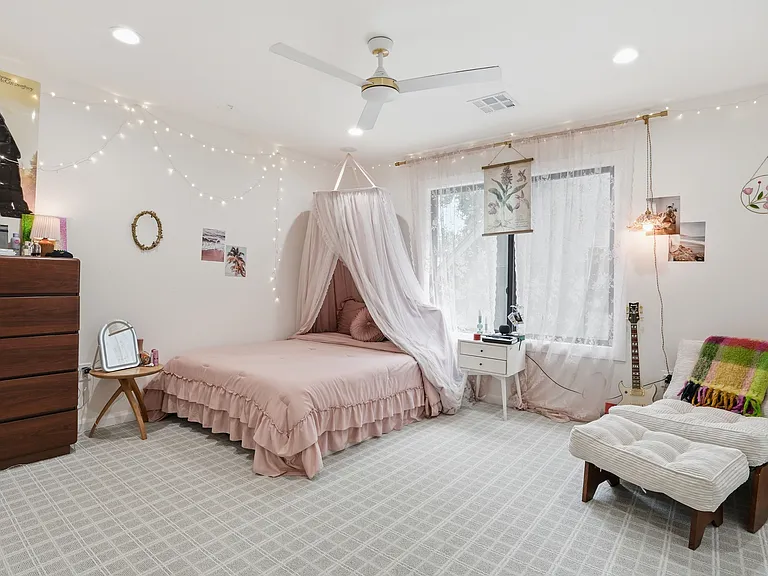 3917 S Madison Ave — Photo 37