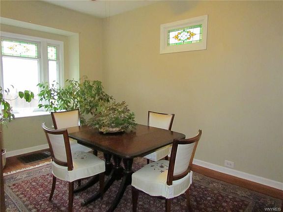 5th image of 34 Orchard Pl