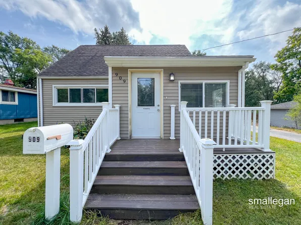 909 Orange St, Greenville, MI 48838
