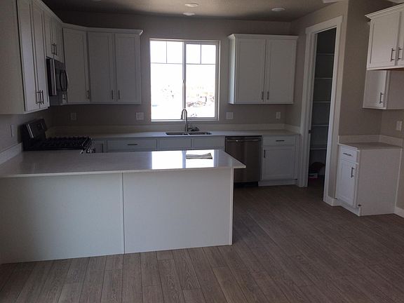 4th image of 2406 N Penstemon Way