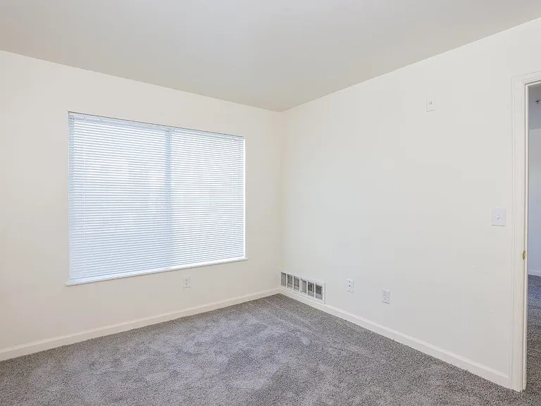 5310 Allison St — Photo 12