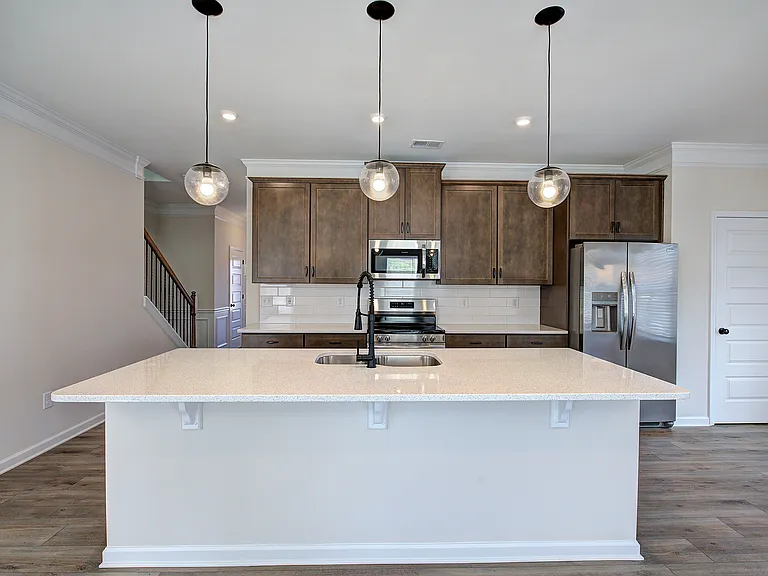 401 Perth Dr — Photo 6