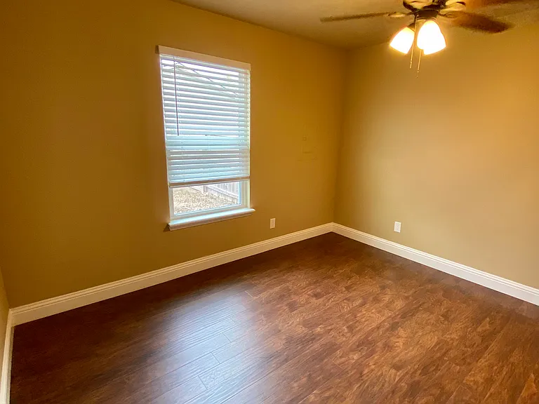 4456 W Wedington Dr — Photo 8