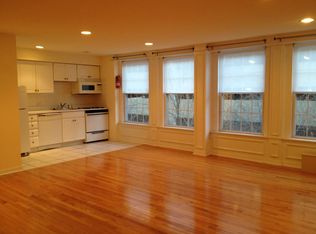 1204 Walnut St APT 3F, Philadelphia, PA 19107