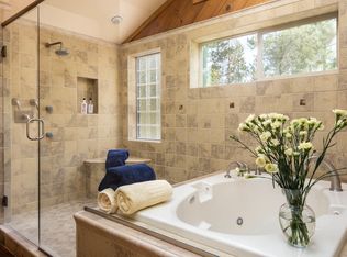 16700 Stage Stop Dr, Bend, OR 97707