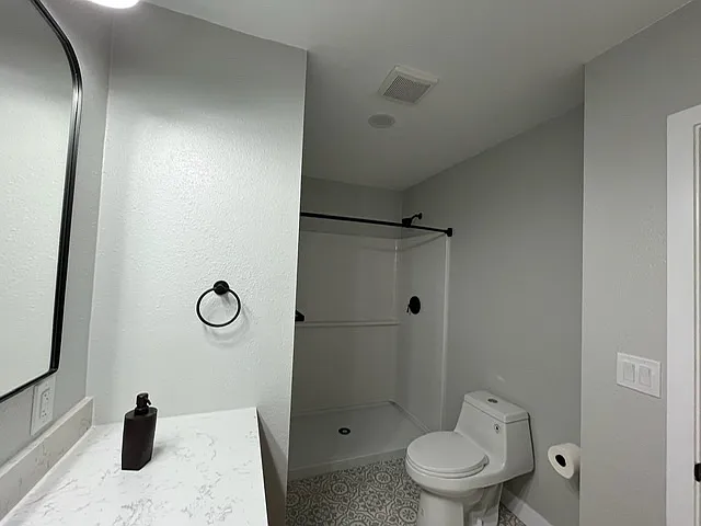 551 11th St #2 — Photo 11