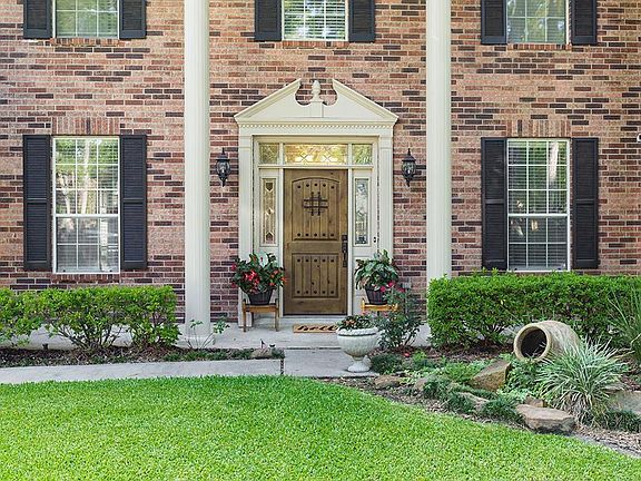 3rd image of 4511 Echo Falls Dr