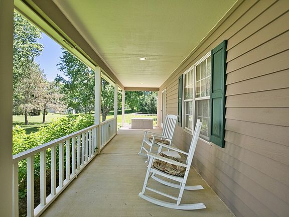 3rd image of 248 Perth Rd