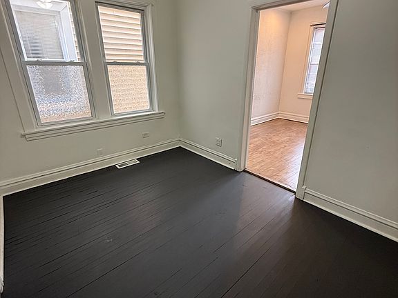 5th image of 4817 S Paulina St #1