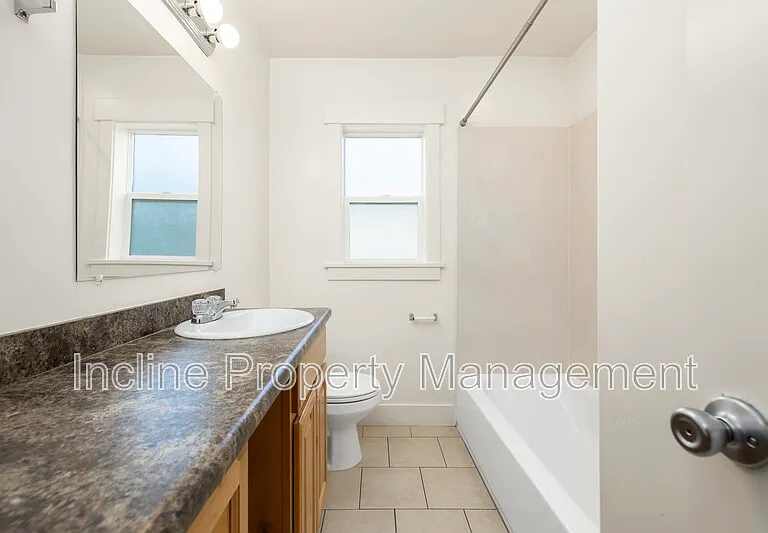 792 W 500 N — Photo 9