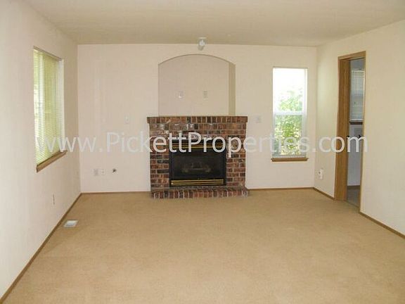 3rd image of 355 Blackstone Ct