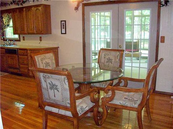 5th image of 1154 Kingsway Dr