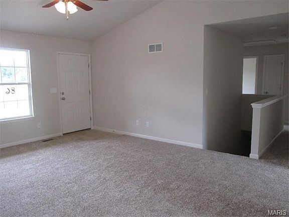 5th image of 171 Cuivre Valley Dr