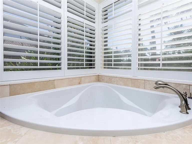 1230 Fairfax Ct — Photo 44