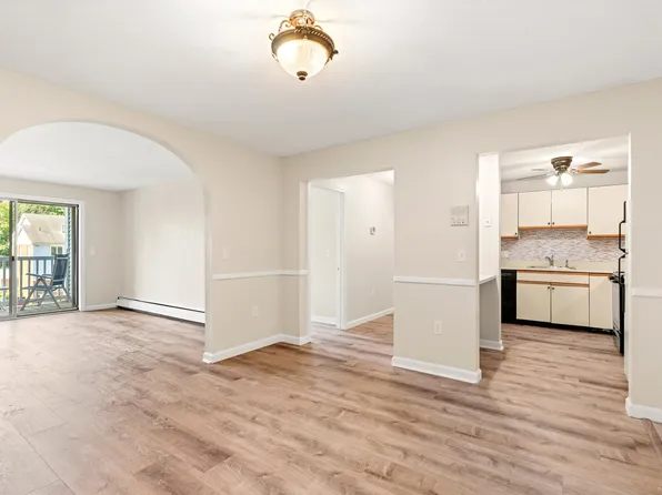 2 Timberwood Drive #306, Goffstown, NH 03045