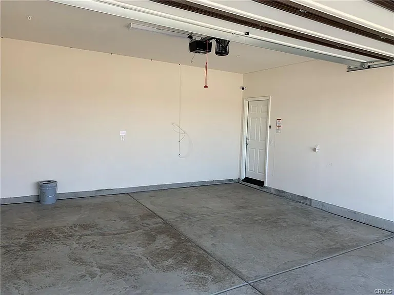 27450 Tyrrhenian Dr — Photo 37