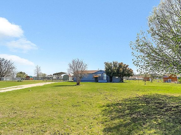 2nd image of 168 Prairie Ln