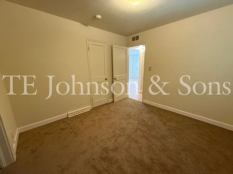 3616 Harvard Rd — Photo 20