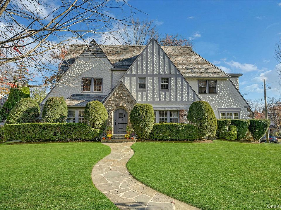 1st image of 986 Plymouth Street