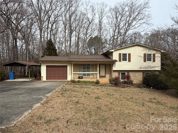 2033 Sprucewood St, Albemarle, NC 28001