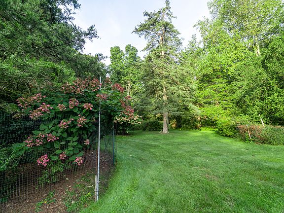 20n Father Peters Lane