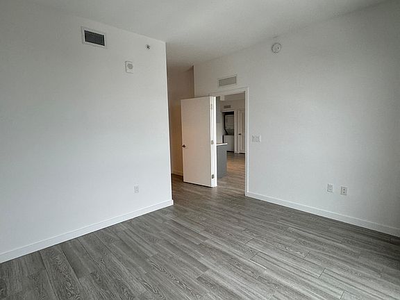 5th image of 105 NW 25th St #B1
