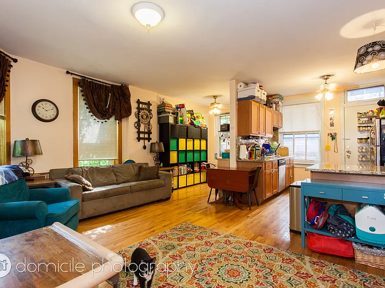 1533 W Leland Ave #1E — Photo 4