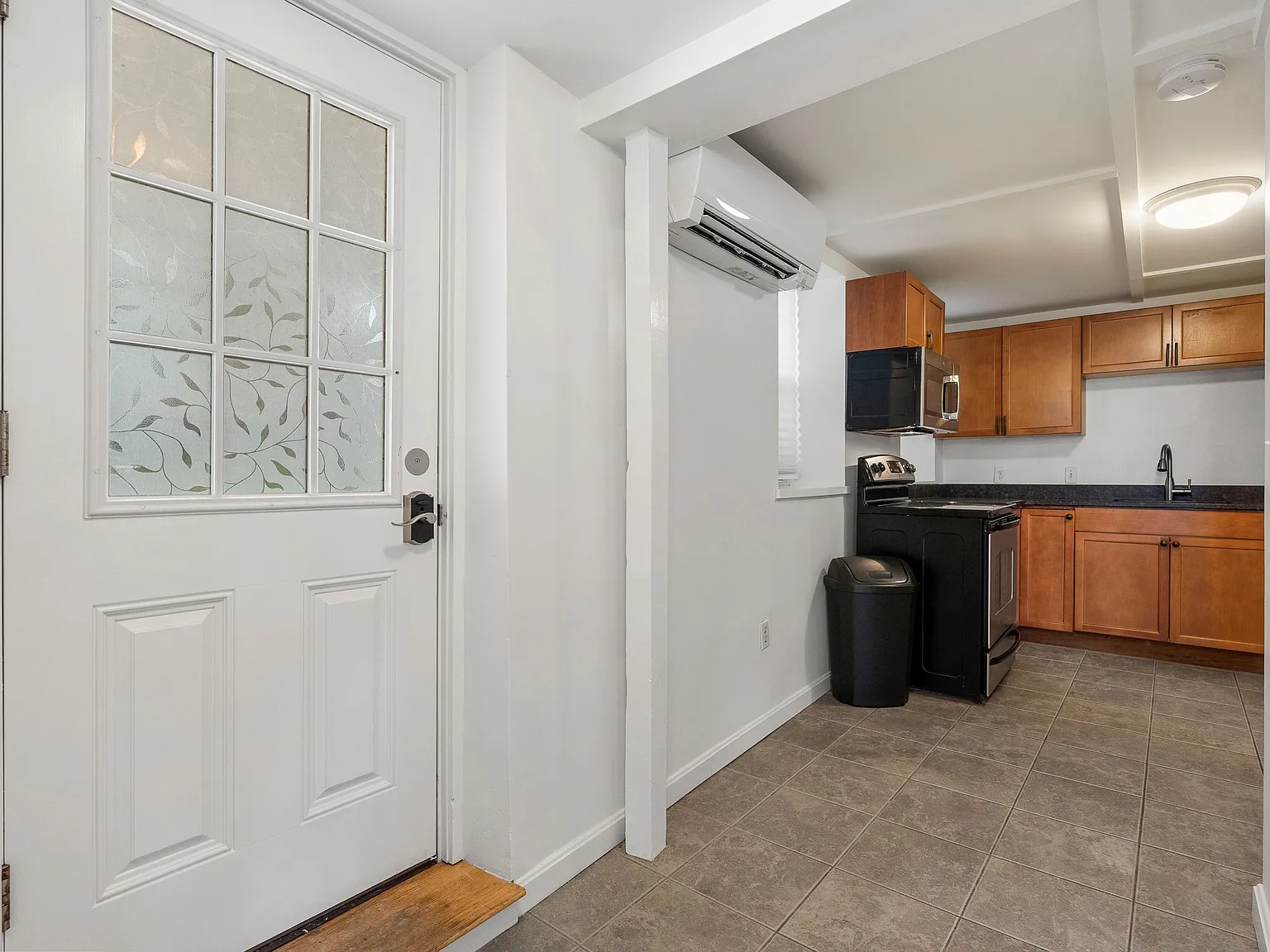 1 bed, 1.0 bath, 600 sqft, $2,000 — Photo 3
