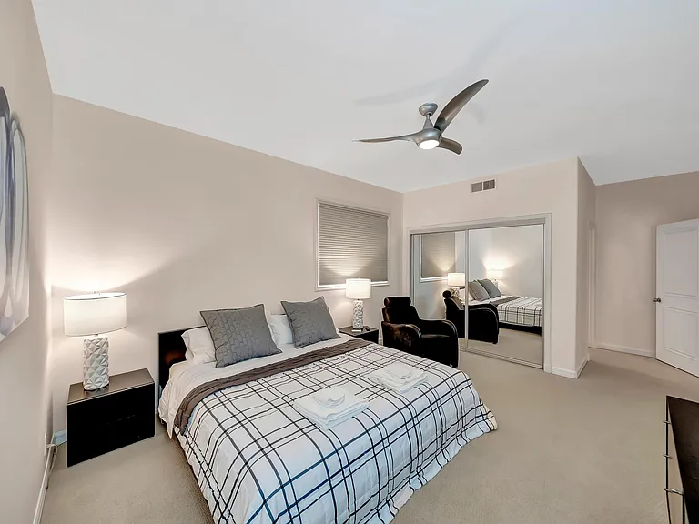 5302 Pacific Ave — Photo 44