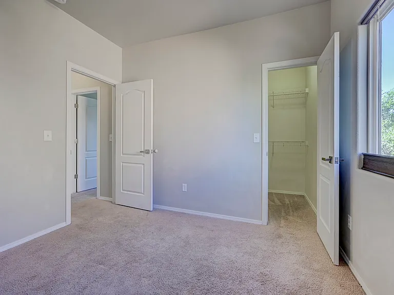 835 Ridgebury Pl — Photo 19