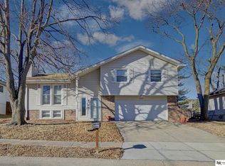 13142 Burdette Cir, Omaha, NE 68164