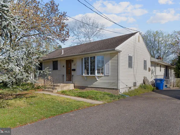 52 5th Ave, Maple Shade, NJ 08052