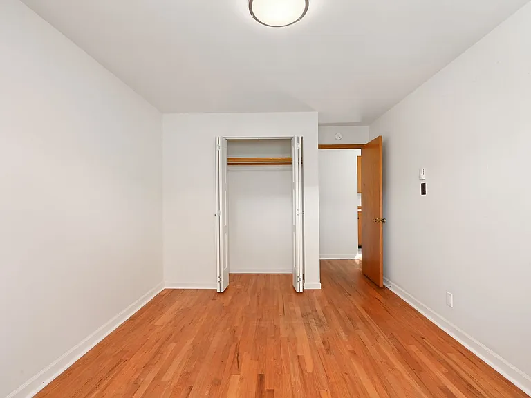 The Diane Apartments — Photo 22