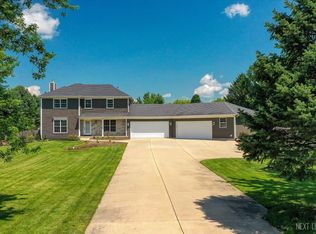 41W824 Northway Dr, Elburn, IL 60119
