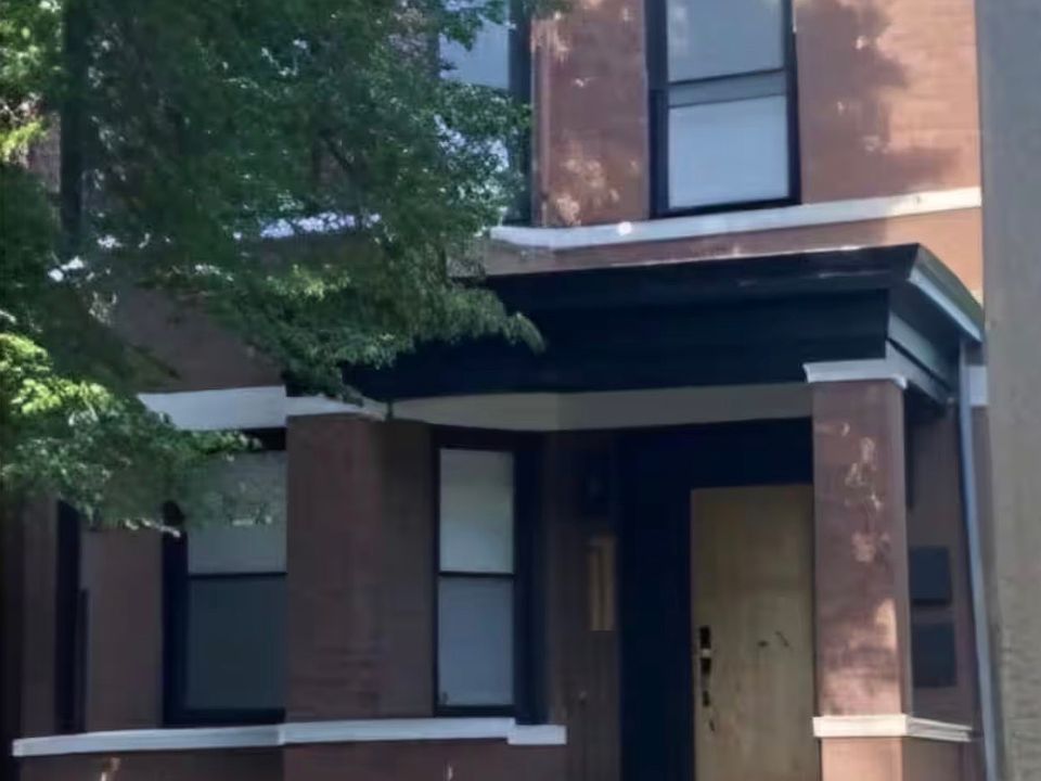 1st image of 6832 S Calumet Ave #2