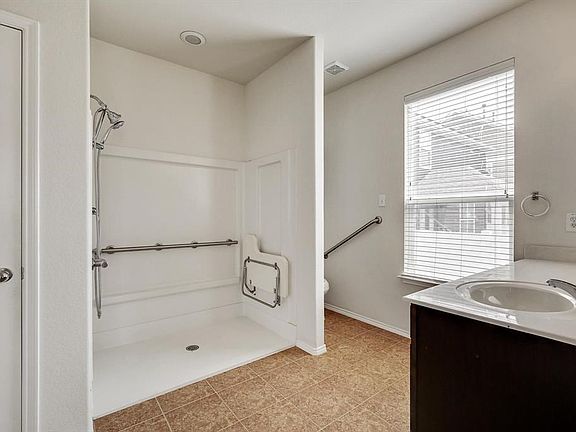 3rd image of 1804 Prospect Ln