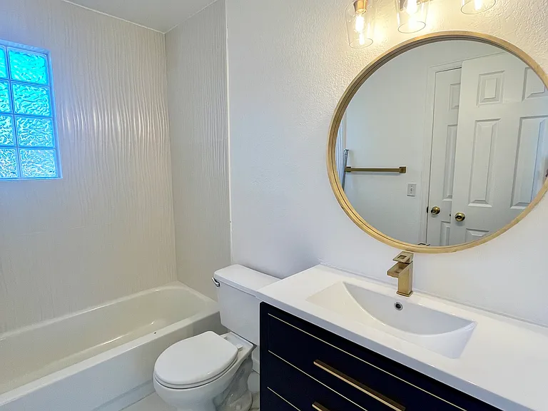 340 W 114th Pl — Photo 13