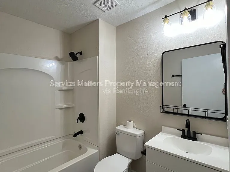 1106 Martin Luther King Dr #A — Photo 11