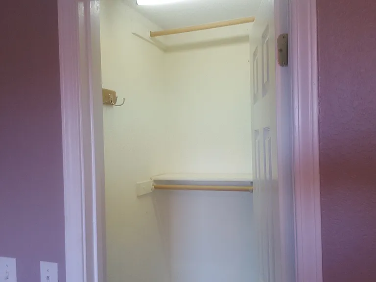 3408-3410 Squirrel Dr — Photo 15