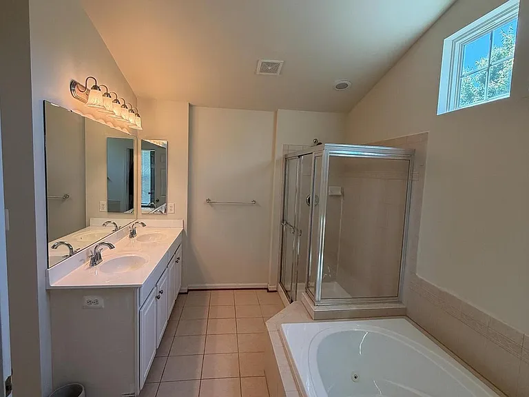 12489 Pfitzner Ct — Photo 24