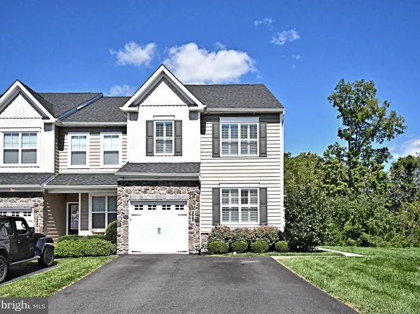 242 Hillstone Cir, Souderton, PA 18964
