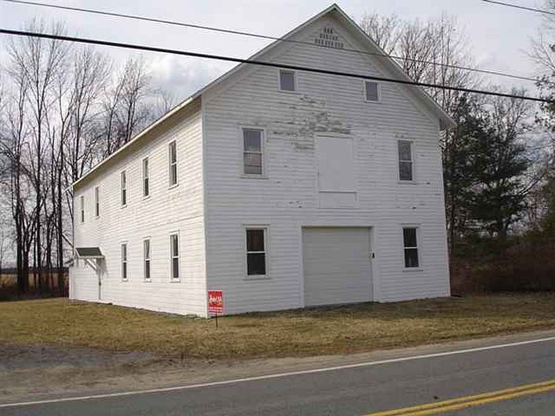 2nd image of 215 COUNTY ROAD 70