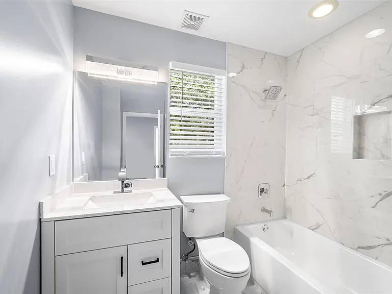 5030 SW 155th Ter — Photo 17