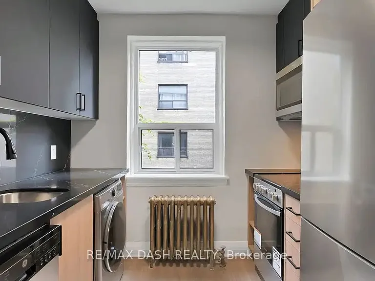 50 Raglan Ave #5 — Photo 36
