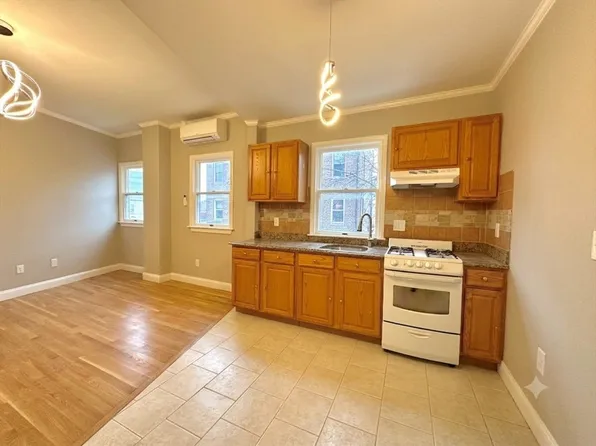1146 Cambridge St #2, Cambridge, MA 02139