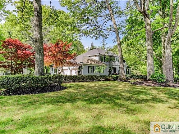 3rd image of 86 Green Meadow Blvd