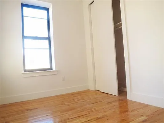 Rented by I & I New York | media 21