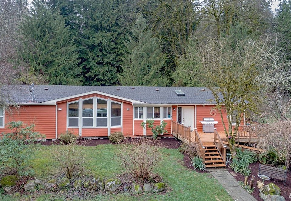 1st image of 110 201st Ave NE