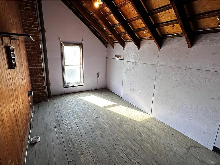 21 Davey Ave — Photo 28