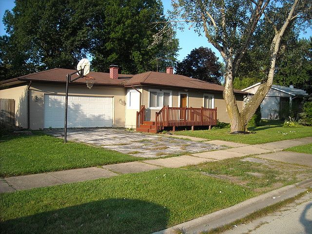 1st image of 9215 Willow St